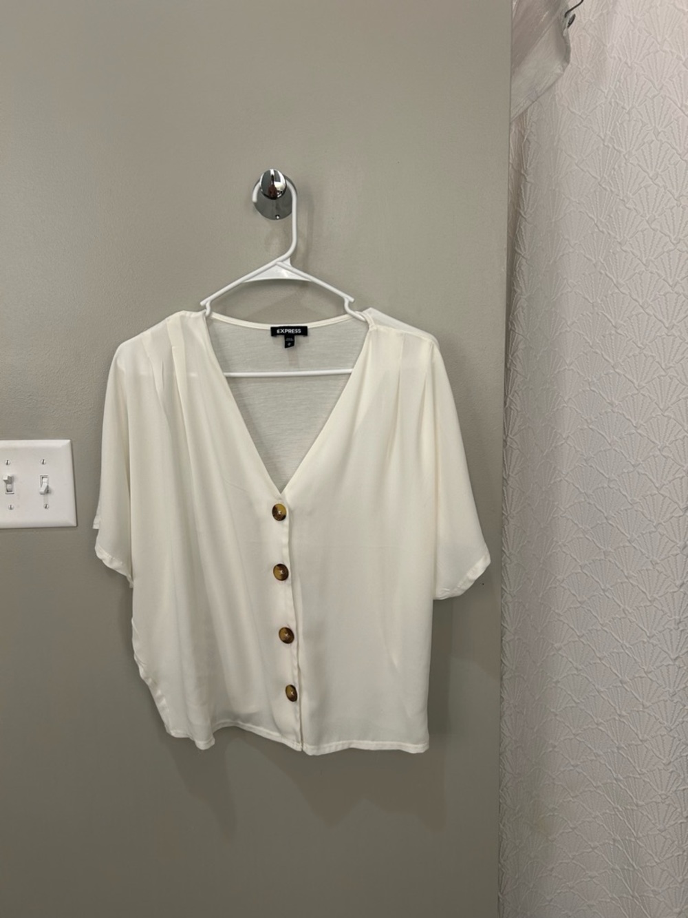 Express Cream V-Neck Button-Front Blouse